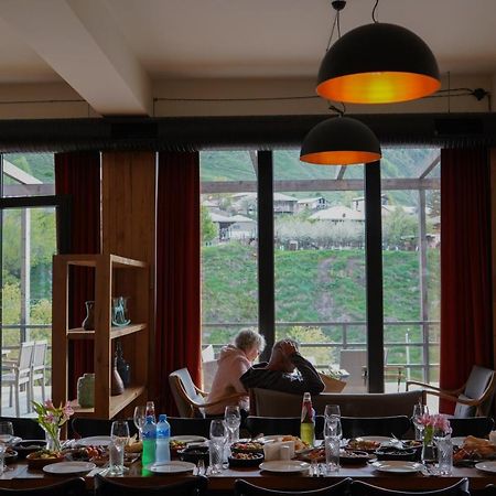 Hotel Stancia Kazbegi - City Center Kültér fotó