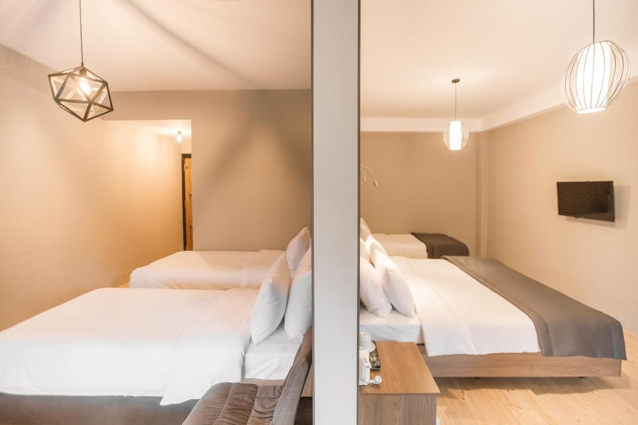 Hotel Stancia Kazbegi - City Center Kültér fotó
