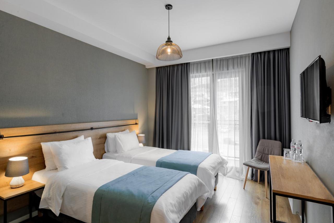 Hotel Stancia Kazbegi - City Center Kültér fotó