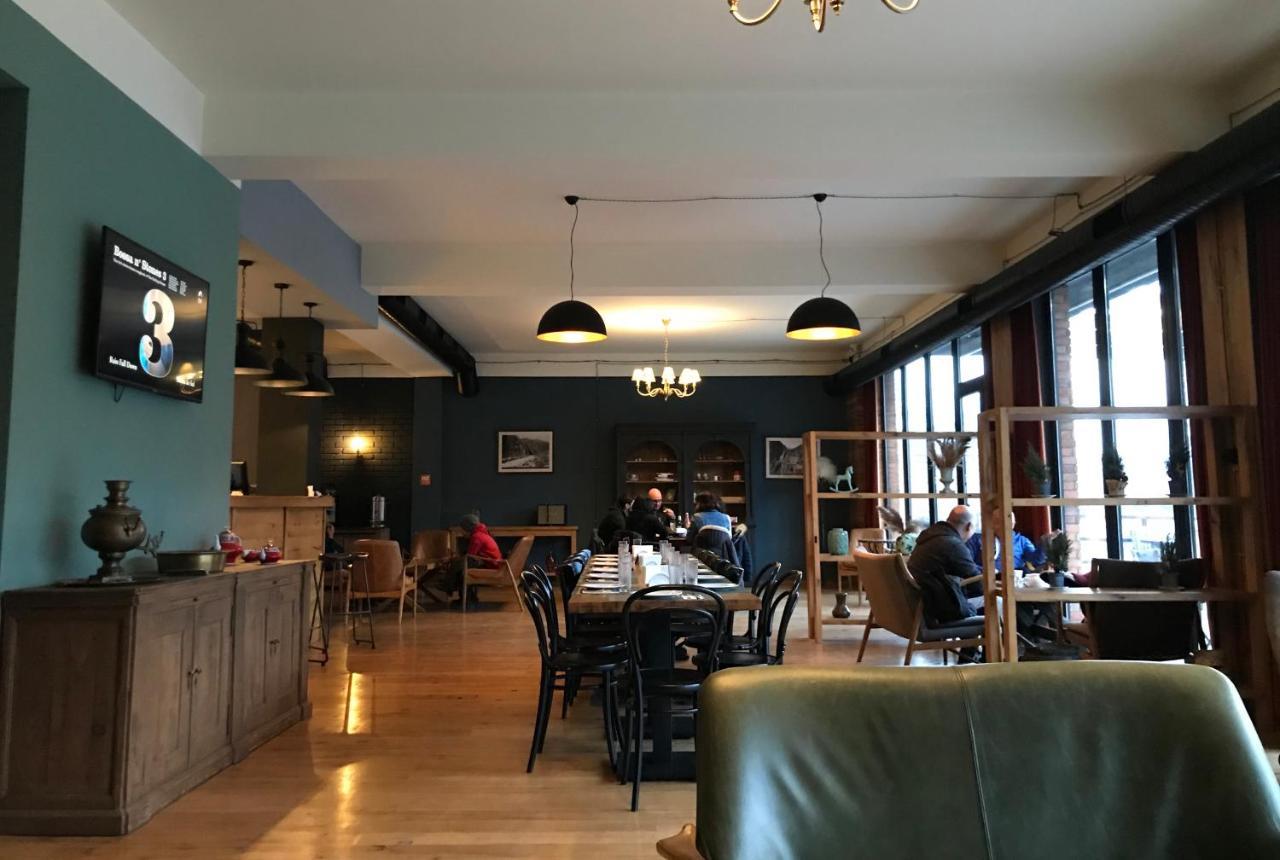 Hotel Stancia Kazbegi - City Center Kültér fotó