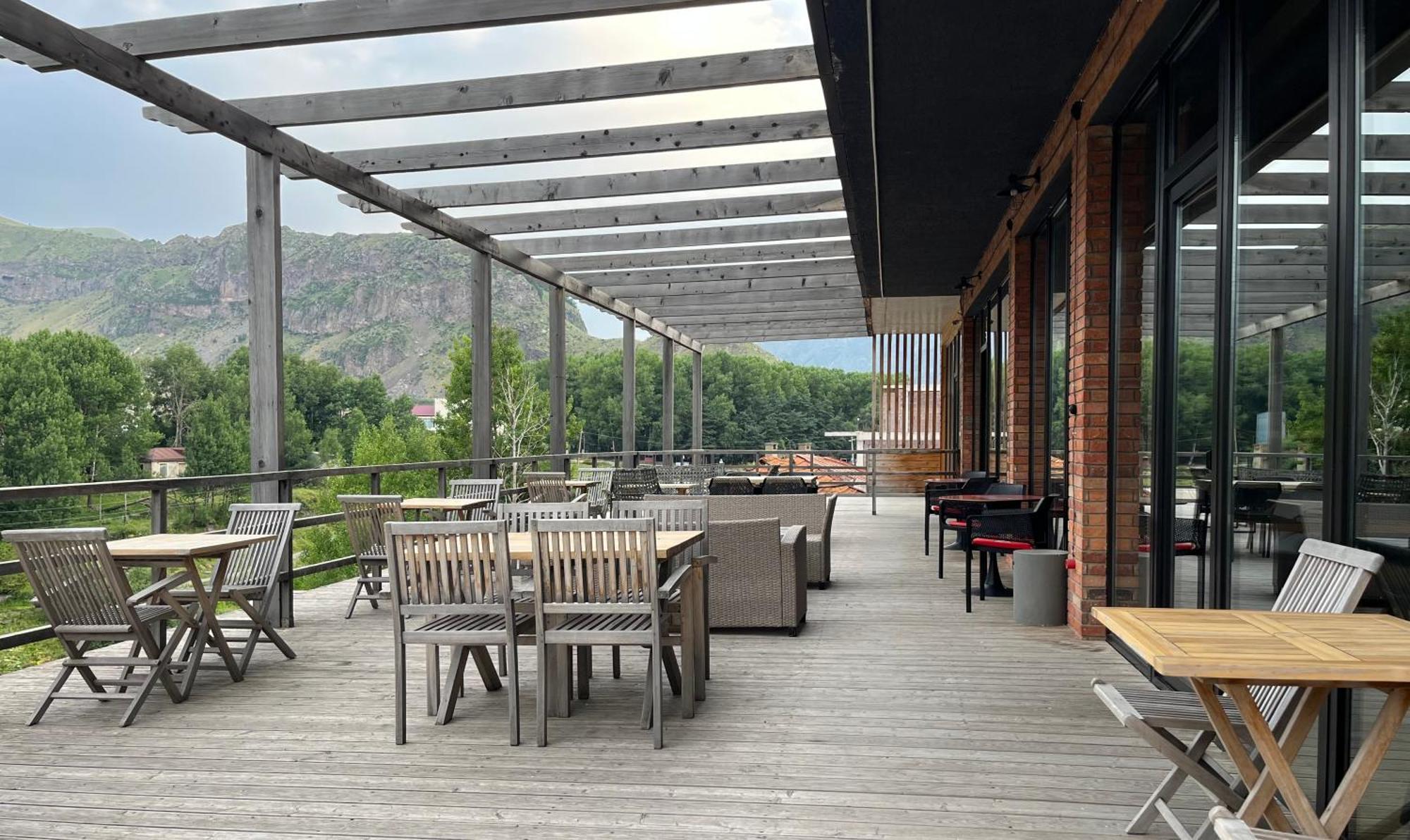 Hotel Stancia Kazbegi - City Center Kültér fotó