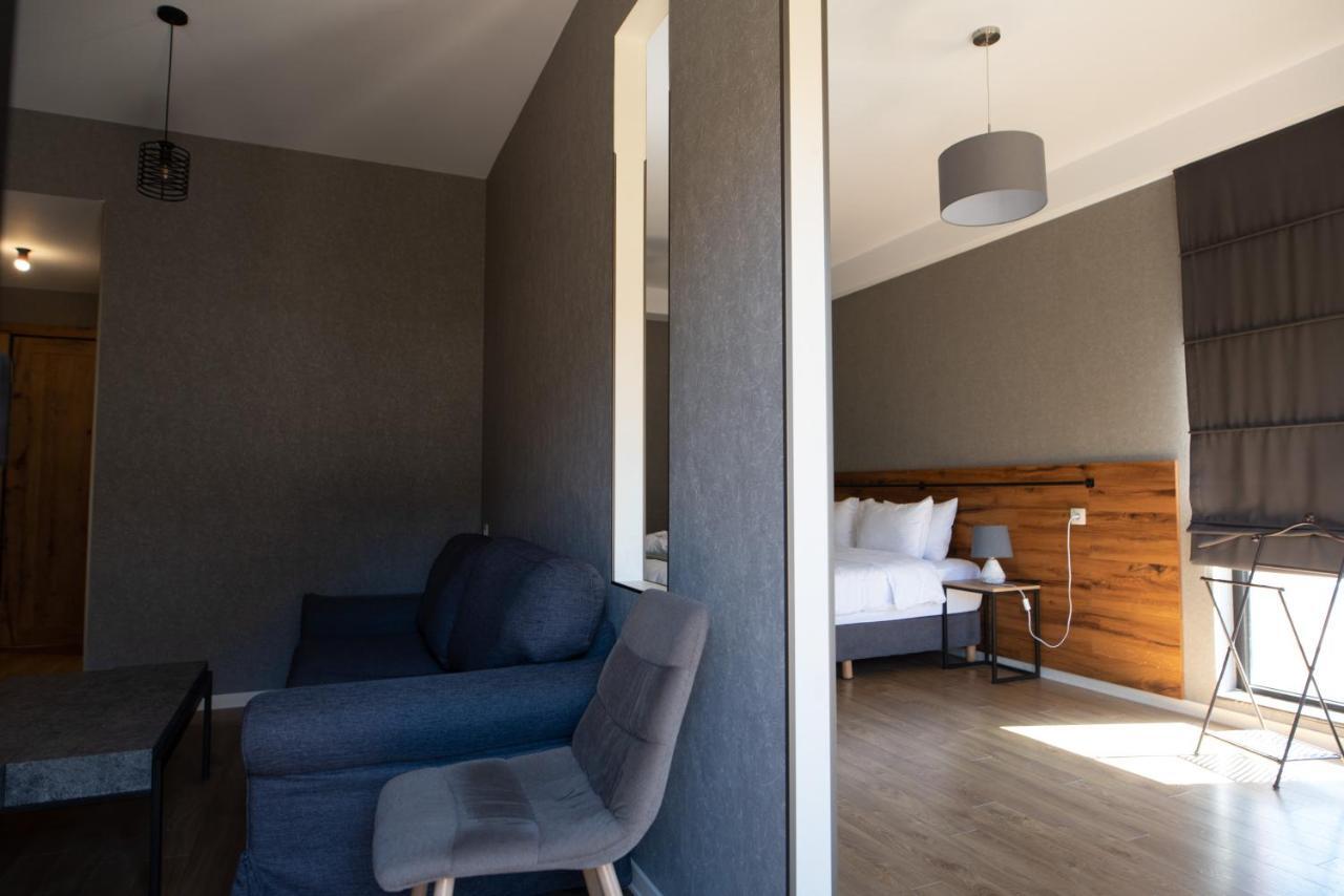Hotel Stancia Kazbegi - City Center Kültér fotó